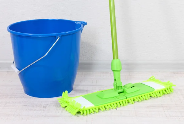 Mycie podłogi i czyszczenia podłogi — Zdjęcie stockowe