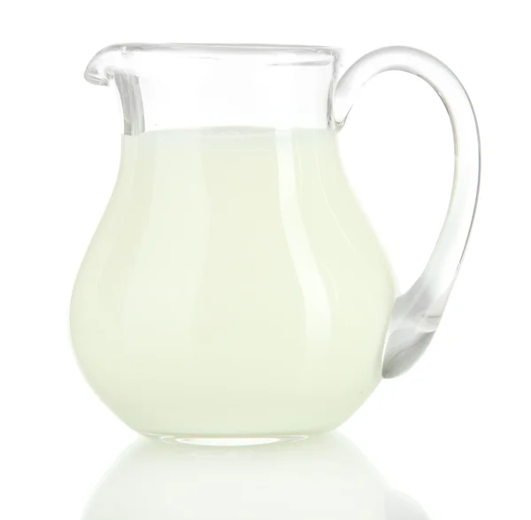 Tillbringare med mjölk isolerad på vit — Stockfoto