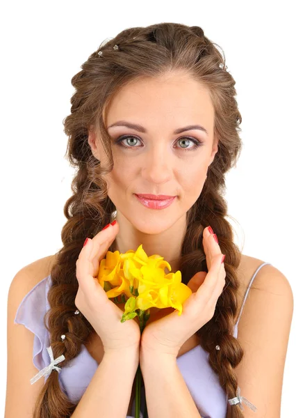 Mladá žena s účes a květiny — Stock fotografie
