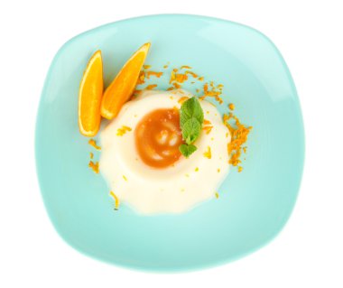 Panna cotta portakal lezzet ve karamel sos ile