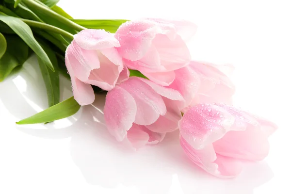 Krásnou kytici růžových tulipánů, izolované na bílém — Stock fotografie