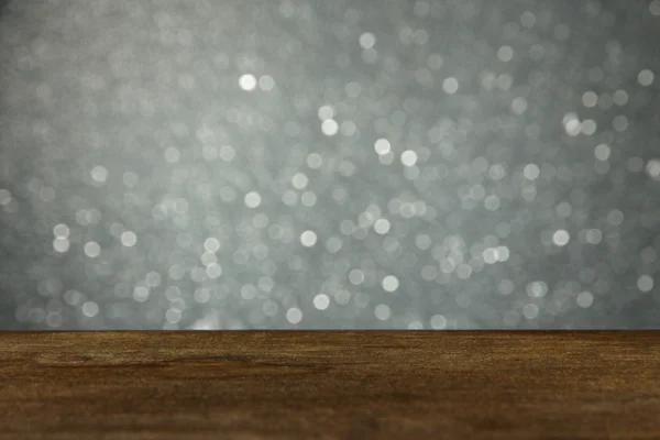 Mesa de madera sobre fondo gris — Foto de Stock
