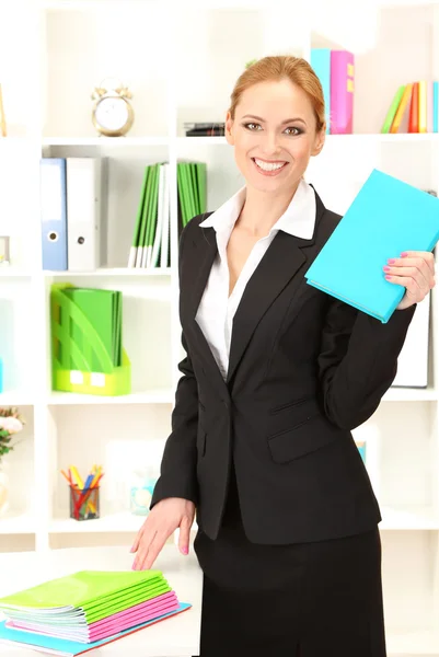 Maestra mujer con libro —  Fotos de Stock