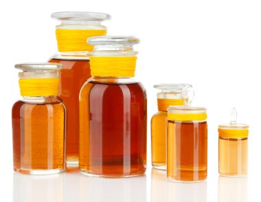 ilaç şişeleri üzerinde beyaz izole