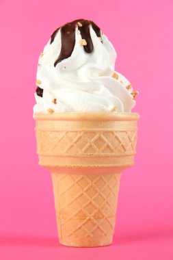 çikolata, pembe bir arka plan ile lezzetli dondurma