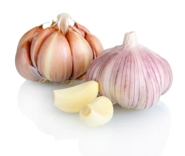 Fresh garlic isolated on white — Stock Photo, Image
