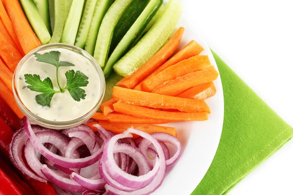 Bâtonnets de légumes crus assortis dans une assiette close up — Photo