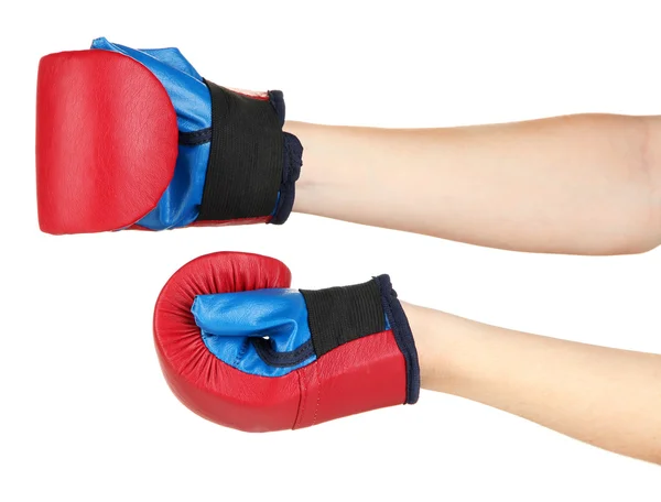 Gants de boxe pour petits enfants sur mains isolées sur blanc — Photo