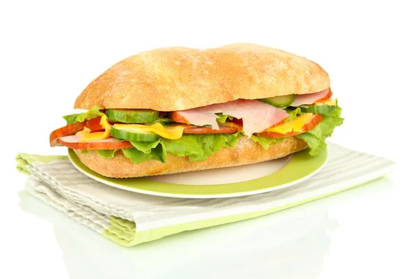 Färska och välsmakande smörgås med skinka och grönsaker isolerad på vit — Stockfoto