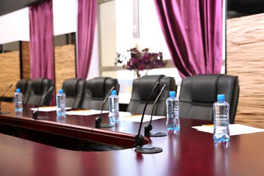 Boş konferans odasının içi