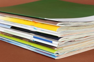 birçok dergi yakın çekim