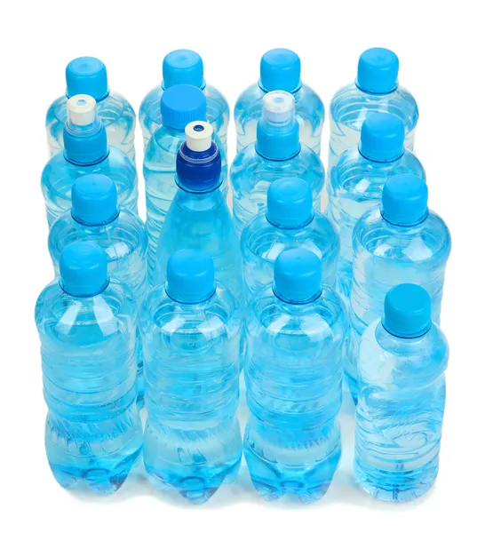 Différentes bouteilles d'eau isolées sur blanc — Photo