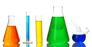 test tüpleri ile üzerine beyaz izole renkli sıvı