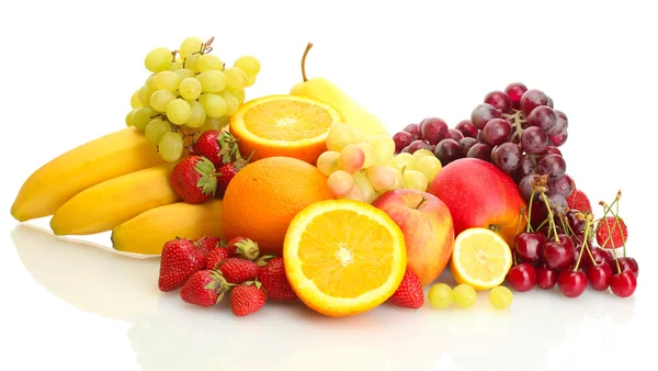 Exotische fruit en bessen geïsoleerd op wit — Stockfoto