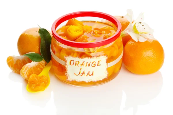 Orangenmarmelade mit Schale und Mandarinen, isoliert auf weiß — Stockfoto