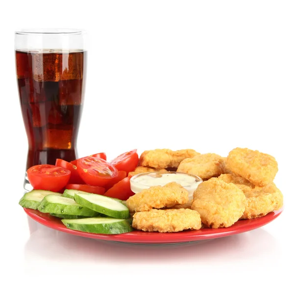 Gebakken kip met groenten, cola en saus geïsoleerd op wit nuggets — Stockfoto