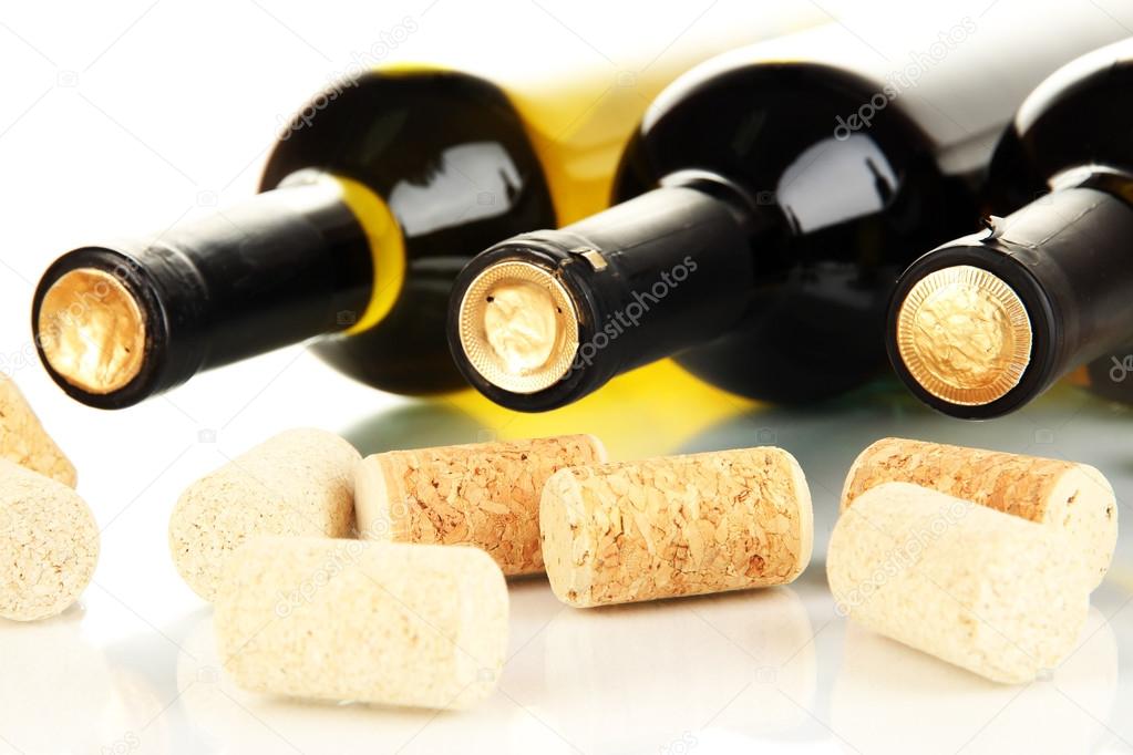Wine and corks close up