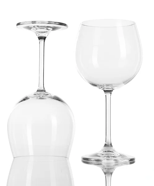 Dwie szklanki na białym tle — Zdjęcie stockowe