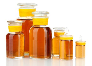 ilaç şişeleri üzerinde beyaz izole