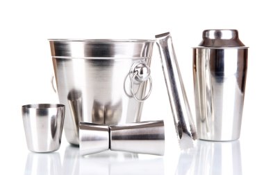 kokteyl shaker ve metal buz kovası whit üzerinde izole