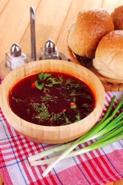 lezzetli borsch üzerinde tablo yakın çekim