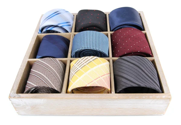A fából készült doboz elszigetelt fehér nyakkendők — Stock Fotó