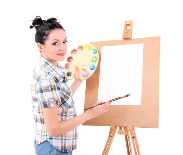 Mooie jonge vrouw schilder op het werk, geïsoleerd op wit — Stockfoto