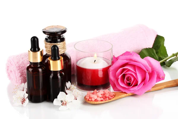 Composición del spa con aceites aromáticos aislados en blanco — Foto de Stock