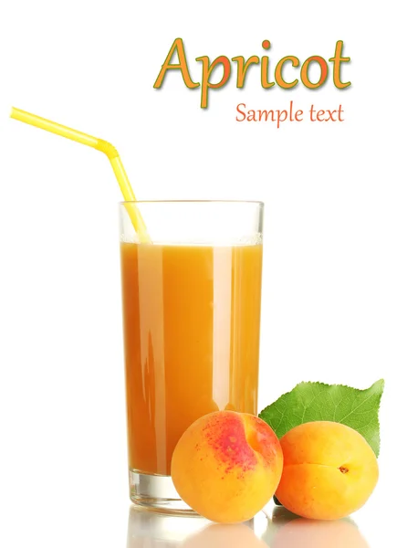 Glass of apricot juice and apricots with leaf isolated on white — Stock Photo, Image