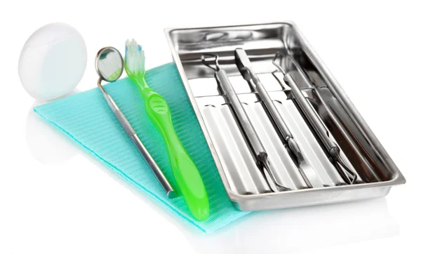 Zubaři nástroje izolované na bílém — Stock fotografie