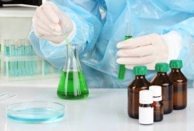 bilim adamı iletken araştırma laboratuvarında yakın çekim