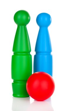 beyaz izole oyuncak bowling renkli plastik cips