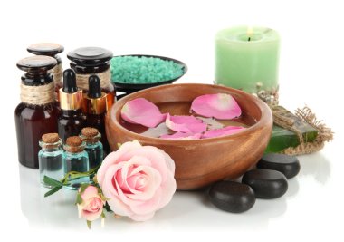 Spa kompozisyon üzerinde beyaz izole aroma yağları ile