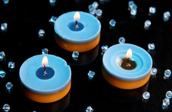 Candele isolate su nero — Foto Stock