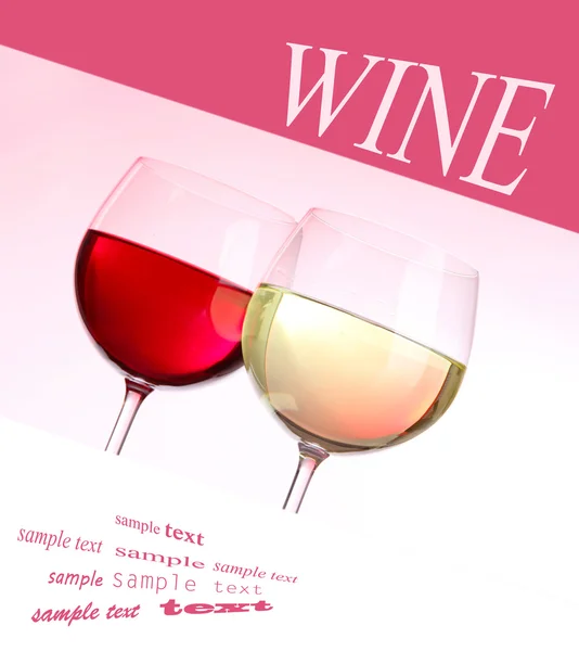 Wein in Gläsern auf hellem Hintergrund — Stockfoto