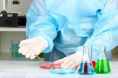 bilim adamı iletken araştırma laboratuvarında yakın çekim