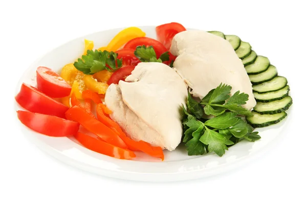 Pechuga de pollo hervida en el plato con verduras de cerca — Foto de Stock