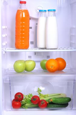 Vejetaryen (diyet) gıda ile açık buzdolabı