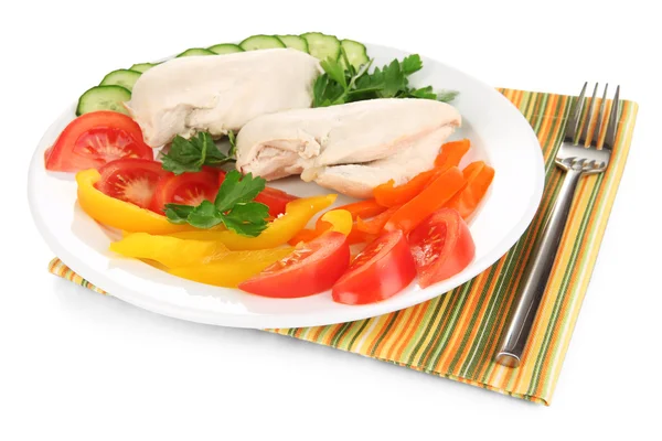 Poitrine de poulet bouillie sur assiette avec légumes gros plan — Photo