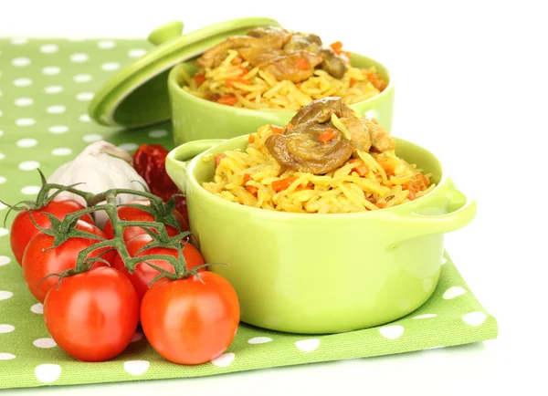 Läckra Pilaffris med grönsaker isolerad på vit — Stockfoto