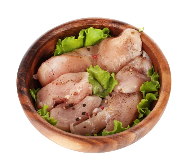 Mięso z kurczaka w drewniana miska na białym tle — Zdjęcie stockowe