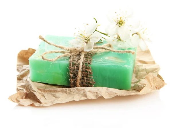 Přírodní ručně vyráběné mýdlo, izolované na bílém — Stock fotografie