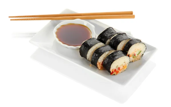 Lezzetli maki sushi - roll üzerine beyaz izole — Stok fotoğraf