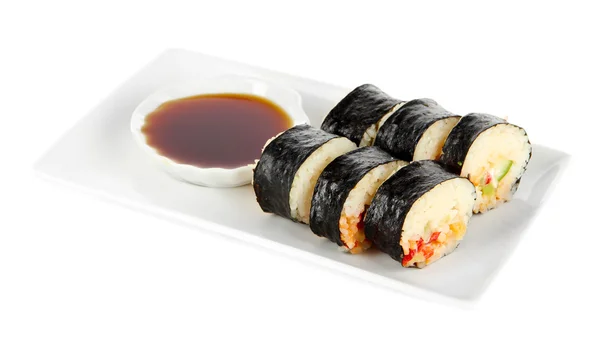 Sushi de Maki saboroso - Rolo isolado em branco — Fotografia de Stock