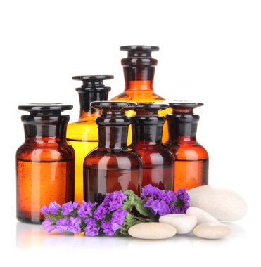 ilaç şişeleri üzerinde beyaz izole