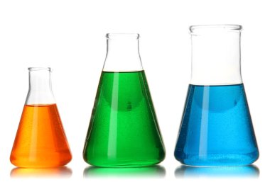 test tüpleri ile üzerine beyaz izole renkli sıvı