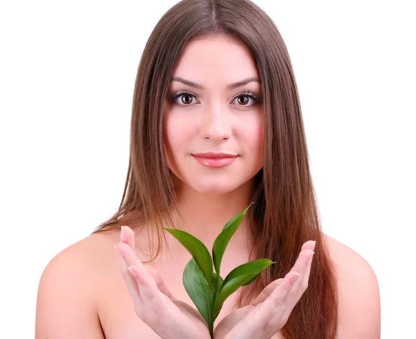 Hermosa joven con hojas verdes aisladas en blanco —  Fotos de Stock