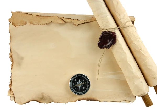 Старая бумага, свитки и компас изолированы на белом — стоковое фото
