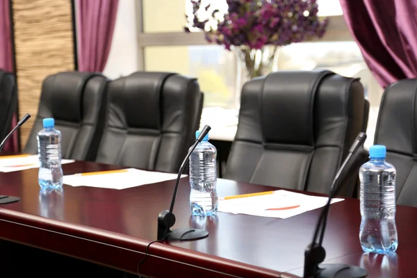 Boş konferans odasının içi