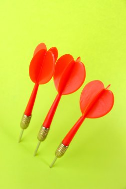 yeşil renkli Dart
